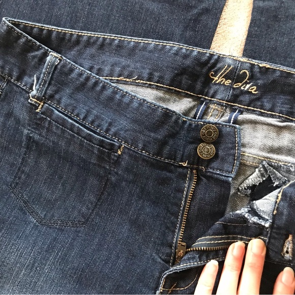 Old Navy size 12 low rise The Diva jeans - Picture 4 of 6